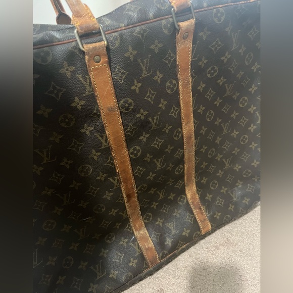 Louis Vuitton Vintage Monogram Zip Around Travel Bag - Authentic - Picture 2 of 10
